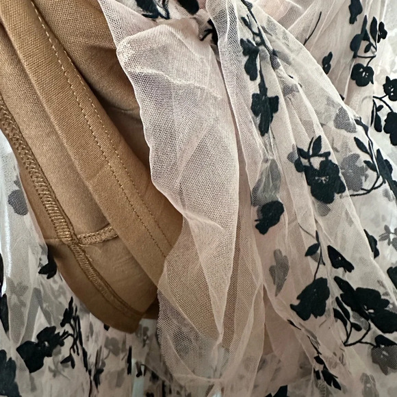 Brown Tulle Floral Size Small Medium Skirt BNWOT - Picture 6 of 8